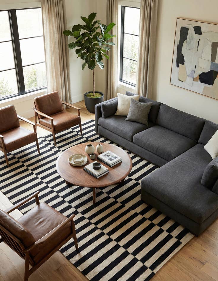 Detail image of 5' 5 x 7' 9  Hand Woven Kilim Modern Wool Rug