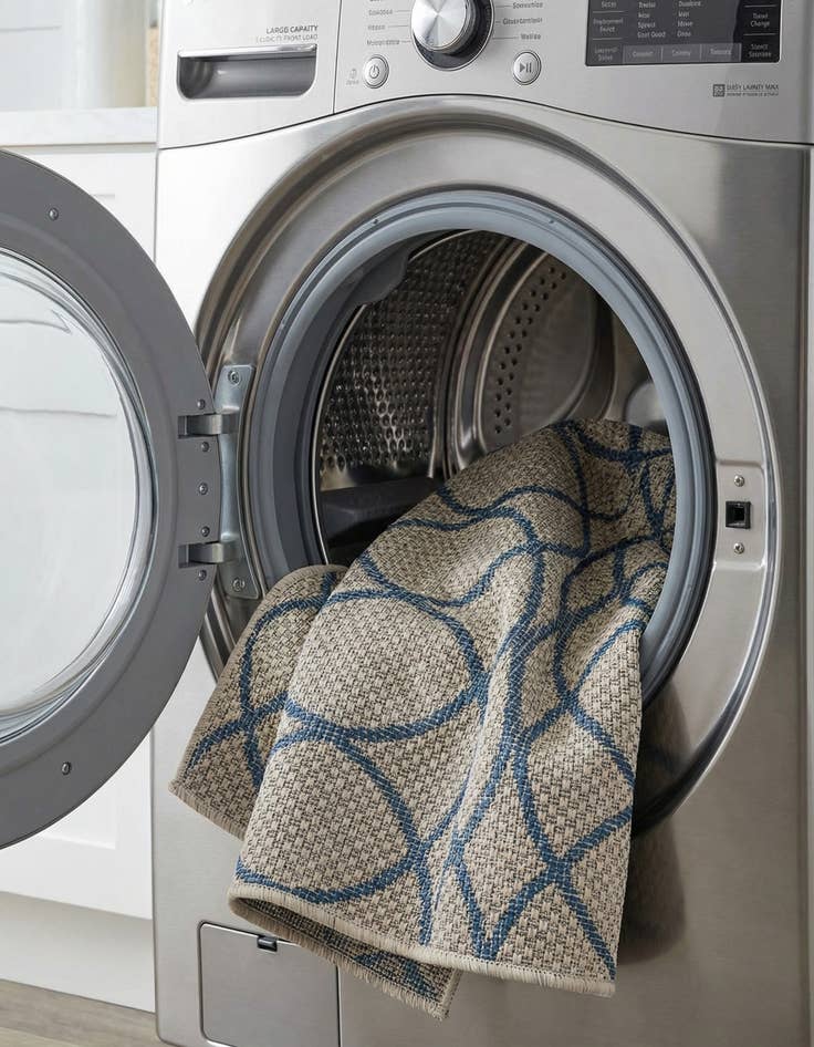 Detail image of 3' x 3'  Washable Trellis Indoor / Outdoor Round Rug