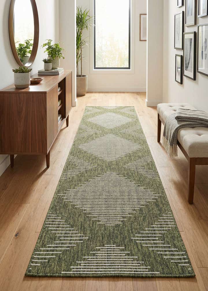 2' 7 x 12' Easy-Clean Modern Indoor / Outdoor Runner Rug