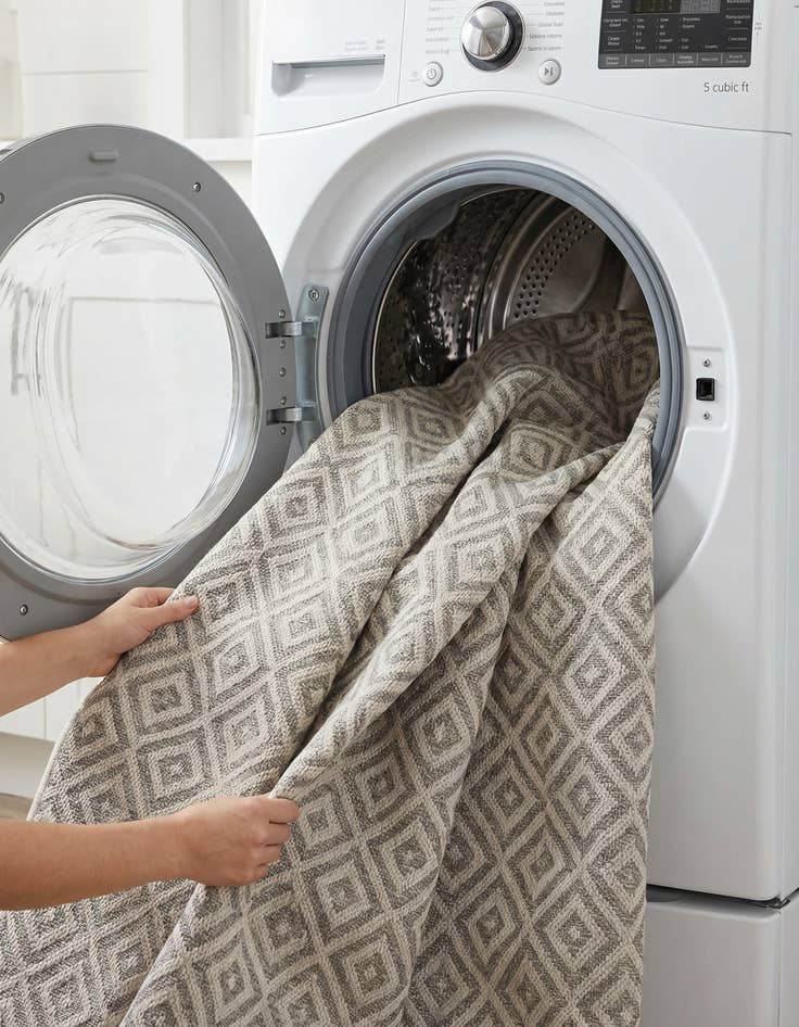 Detail image of 7' x 10'  Washable Jill Zarin Costa Rica Indoor / Outdoor Rug