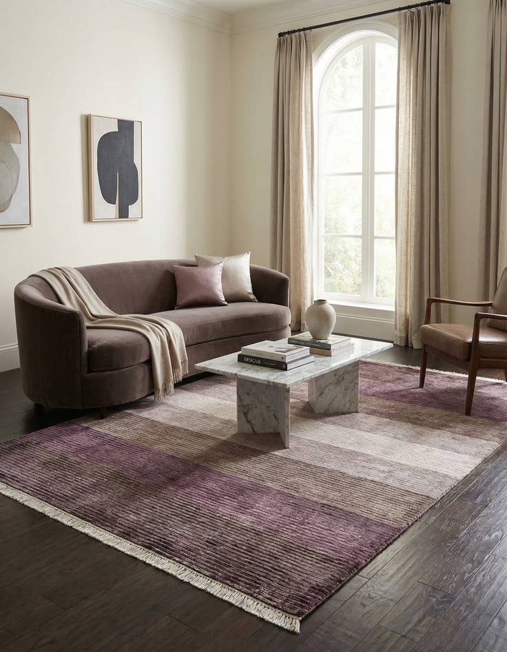 Detail image of 4' 11 x 6' 9  Hand Knotted Darya Wool Rug