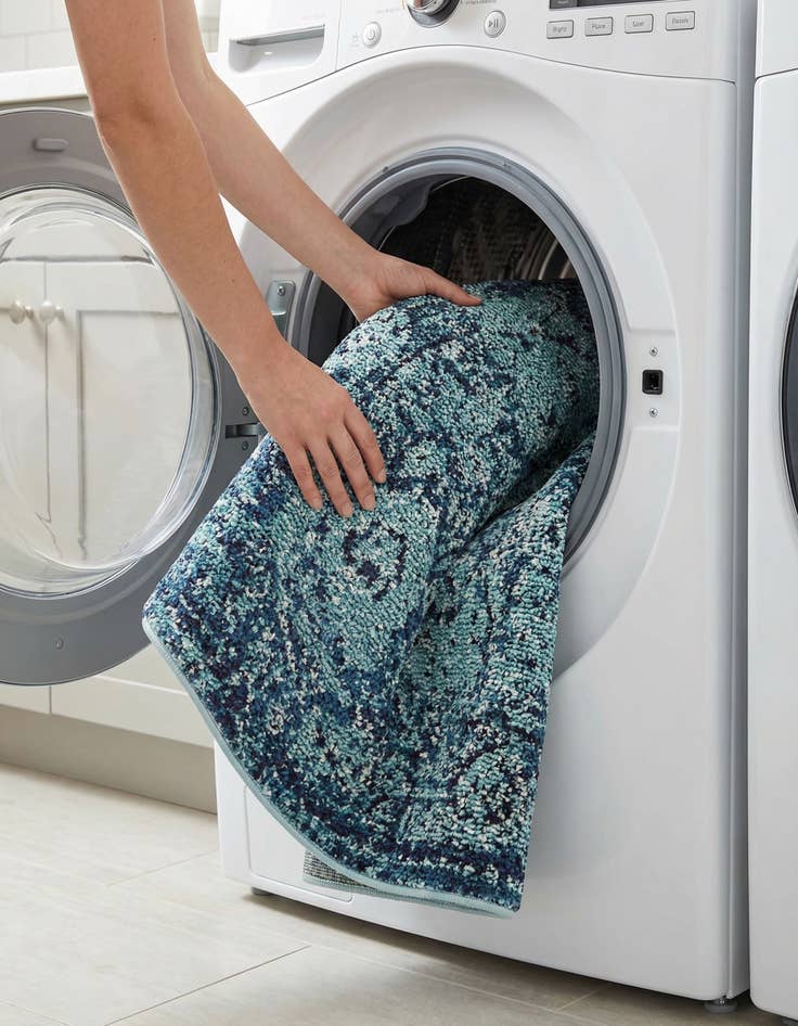 Detail image of 3' 3 x 3' 3  Washable Palazzo Round Rug