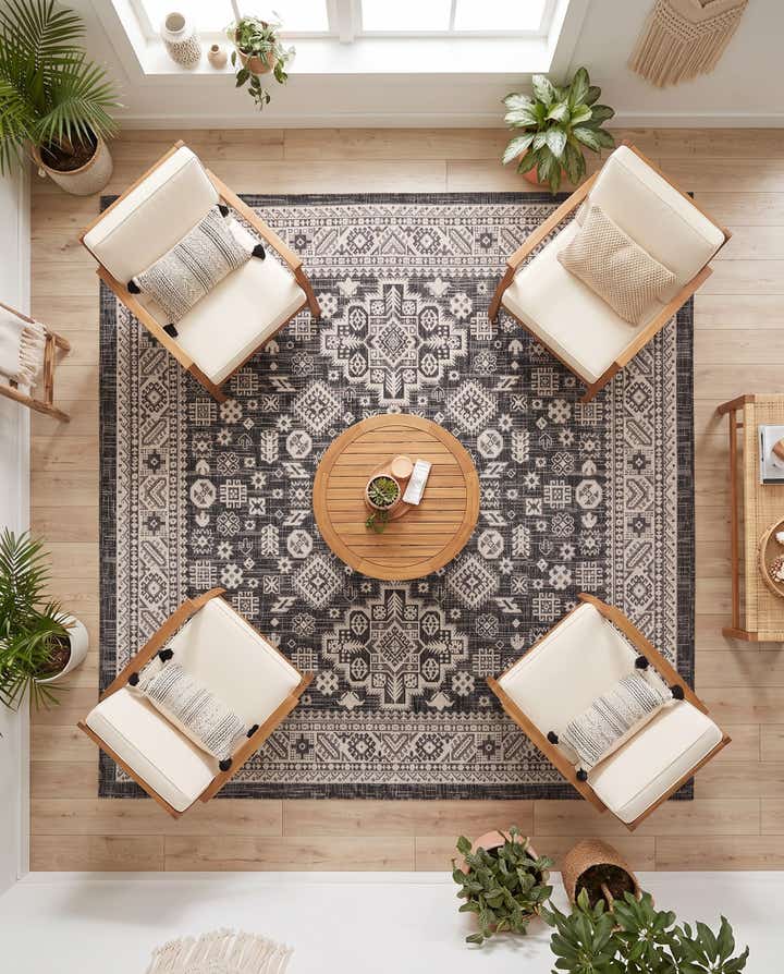 7' 10 x 7' 10 Easy-Clean Aztec Indoor / Outdoor Square Rug