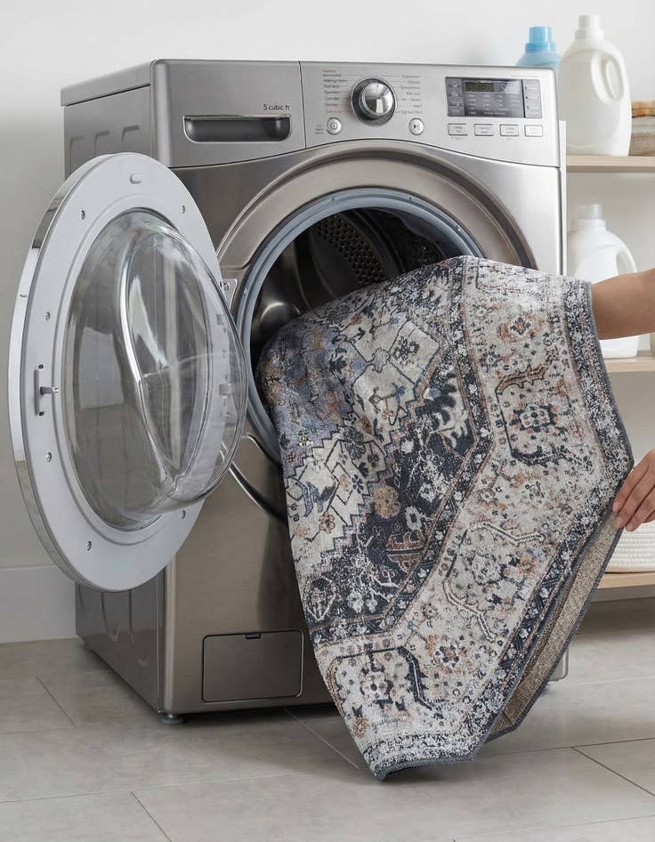 Detail image of 7' 10 x 7' 10  Washable Yara Octagon Rug