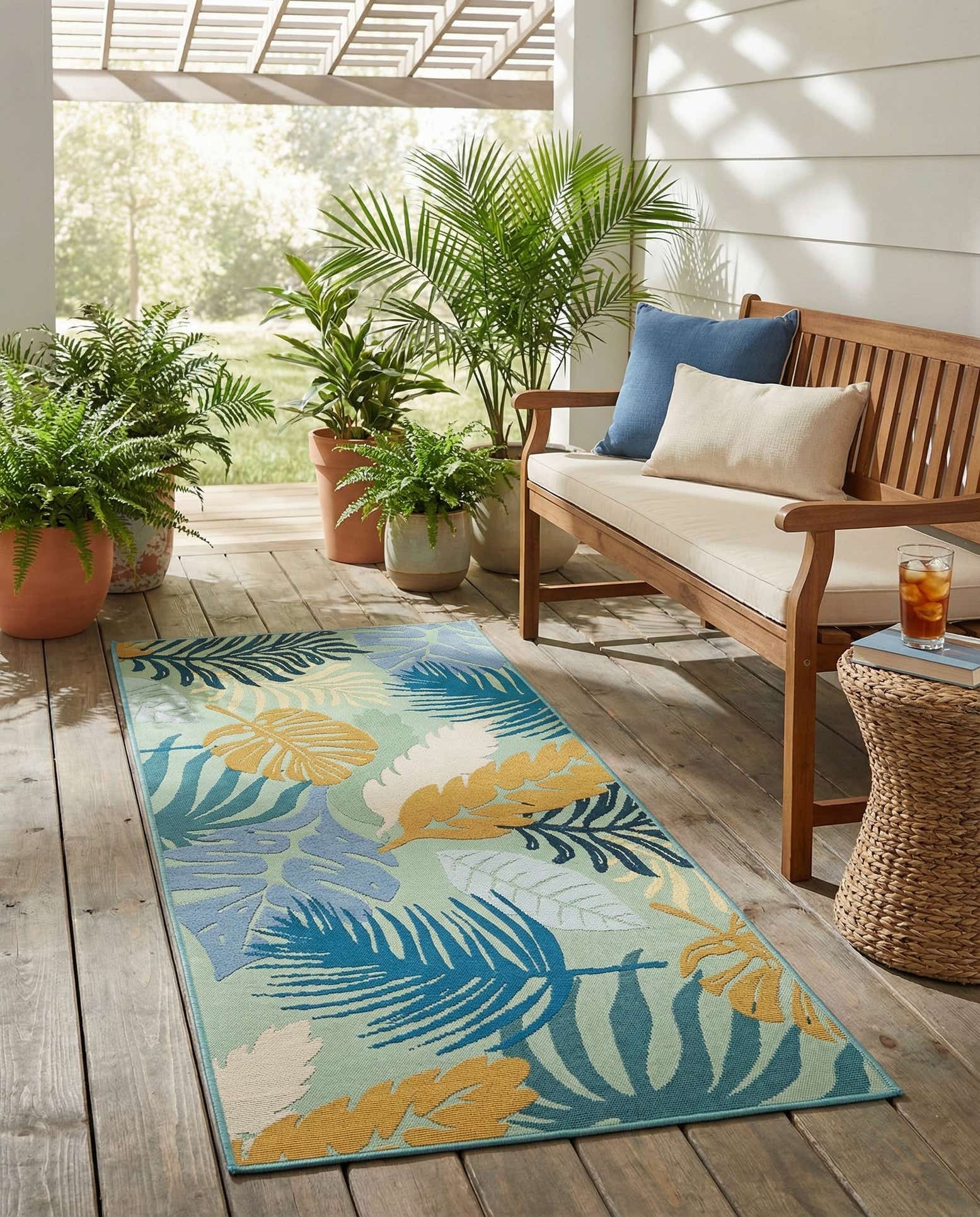 2' 7 x 5' 3 Easy-Clean Botanical Indoor / Outdoor Runner Rug