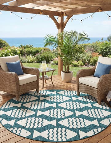 7' 10 x 7' 10 Easy-Clean Coastal Indoor / Outdoor Round Rug