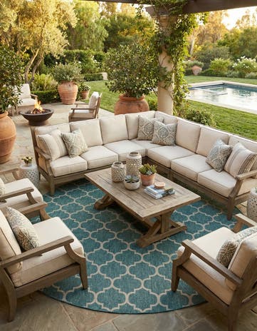 13' x 13' Easy-Clean Lattice Indoor / Outdoor Round Rug
