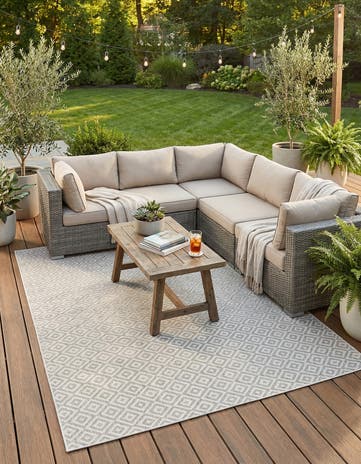 7' x 10' Easy-Clean Jill Zarin Costa Rica Indoor / Outdoor Rug