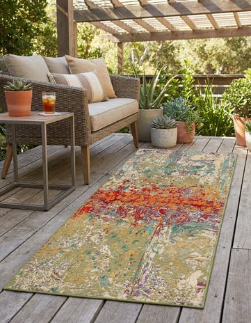 2' 7 x 5' 3 Easy-Clean Modern Indoor / Outdoor Runner Rug
