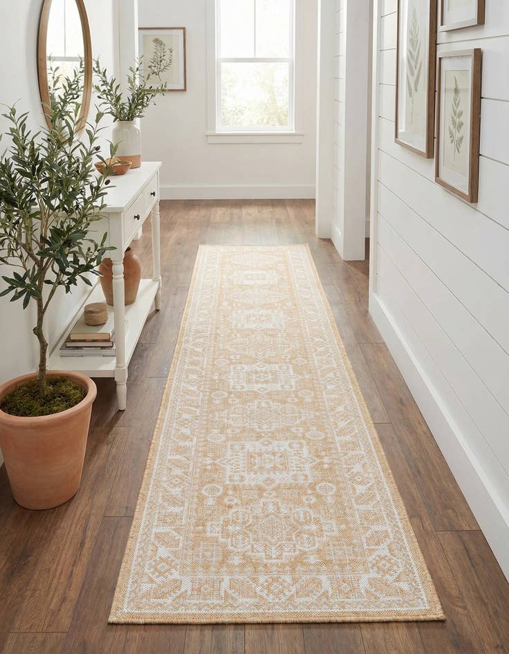 Detail image of 2' 7 x 12' Easy-Clean Aztec Indoor / Outdoor Runner Rug