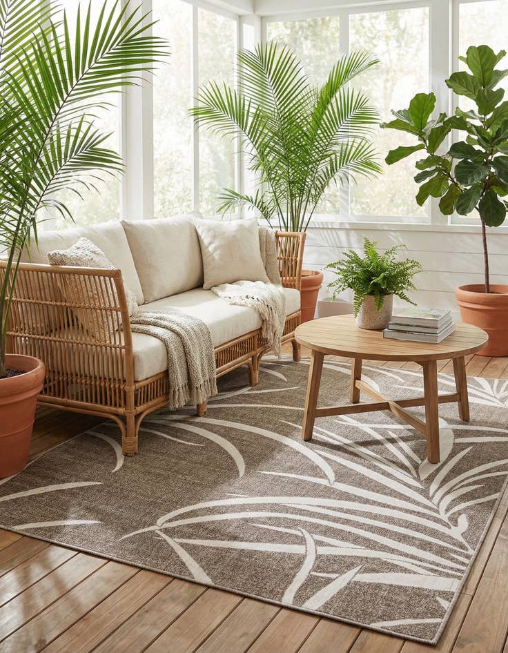 Detail image of 7' x 10'  Washable Botanical Indoor / Outdoor Rug