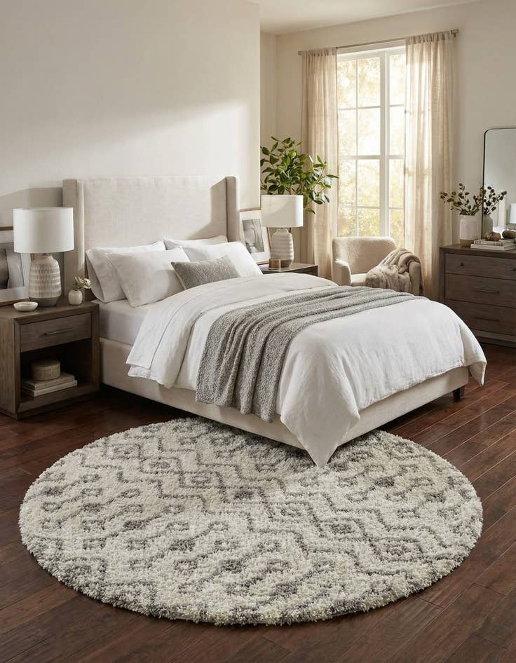 Detail image of 10' x 10' Moroccan Trellis Shag Round Rug