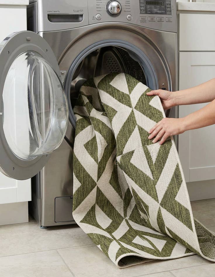 Detail image of 4' x 6'  Washable Jill Zarin Napa Indoor / Outdoor Rug