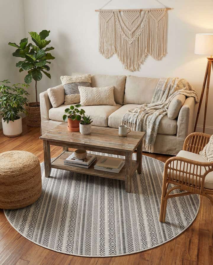5' 3 x 5' 3 Easy-Clean Striped Indoor / Outdoor Round Rug
