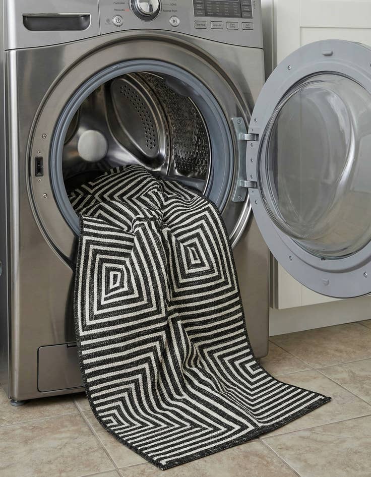 Detail image of  2' x 8'  Washable Modern Indoor / Outdoor Runner Rug