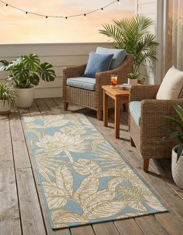 2' x 5' Easy-Clean Botanical Indoor / Outdoor Runner Rug