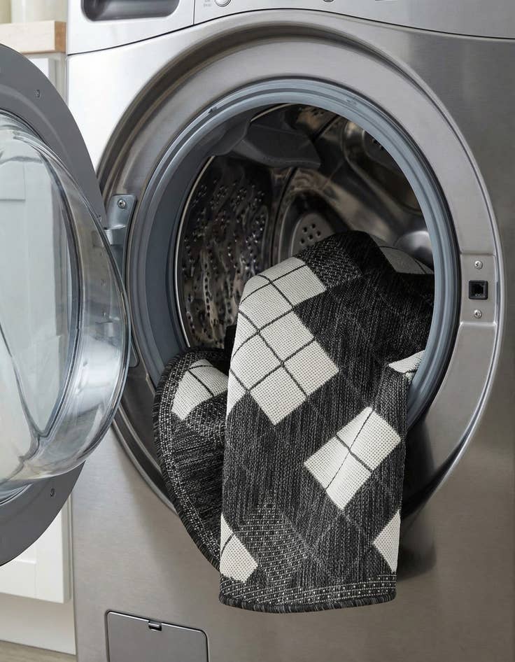 Detail image of 3' 1 x 3' 1  Washable Modern Indoor / Outdoor Round Rug