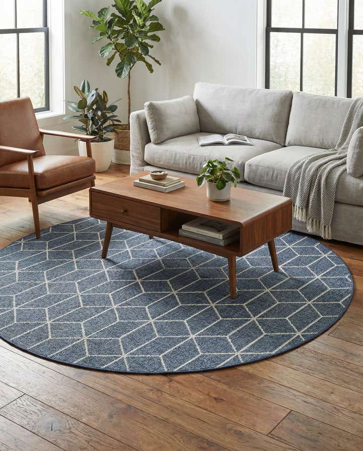 7' 10 x 7' 10 Easy-Clean Lattice Indoor / Outdoor Round Rug