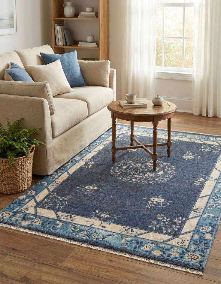 Detail image of 3' 11 x 5' 11 Boutique Rug