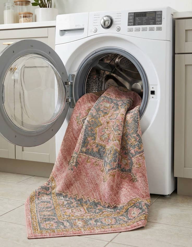 Detail image of  5' 3 x 8'  Washable Mangata Rug