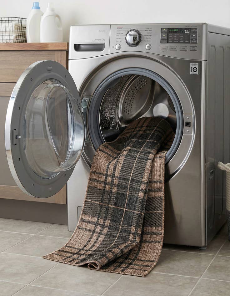 Detail image of 2' x 5' 3  Washable Checkered Indoor / Outdoor Runner Rug