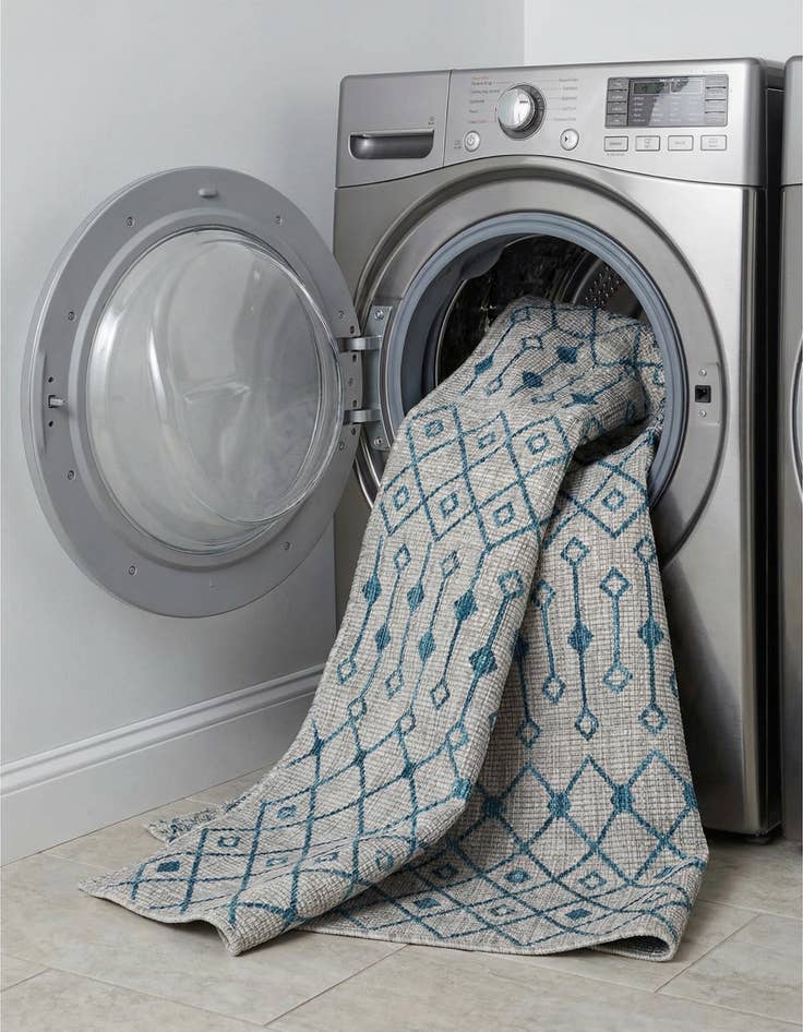 Detail image of 5' x 8'  Washable Trellis Indoor / Outdoor Rug