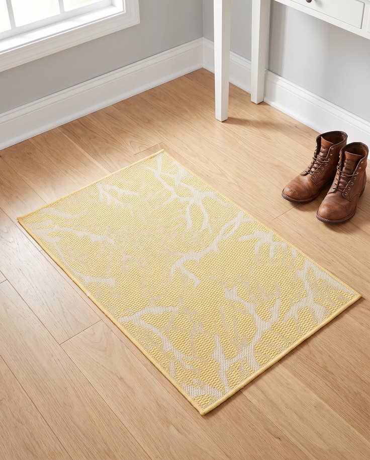 Detail image of 2' x 3' Easy-Clean Botanical Indoor / Outdoor Rug