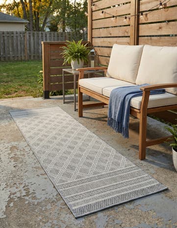 Gray Easy-Clean Lattice Indoor / Outdoor Runner Rug