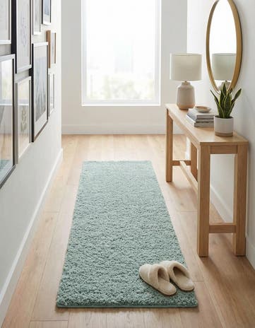 2' 7 x 10' Soft Solid Shag Runner Rug