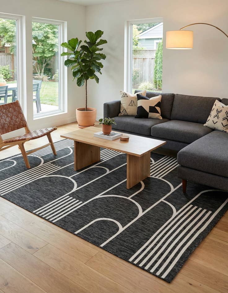 Detail image of  7' x 10'  Washable Modern Indoor / Outdoor Rug