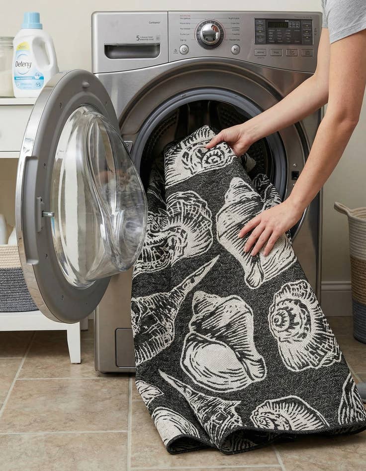 Detail image of  7' 10 x 10'  Washable Coastal Indoor / Outdoor Rug