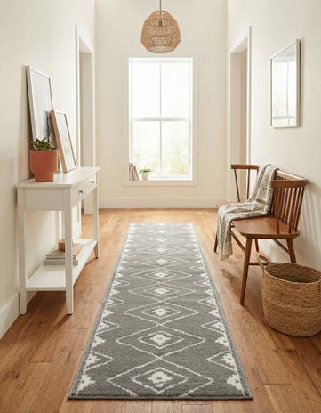 2' 7 x 10' Oslo Runner Rug