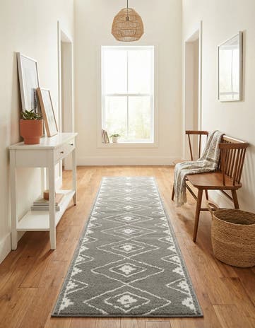 2' 7 x 10' Oslo Runner Rug