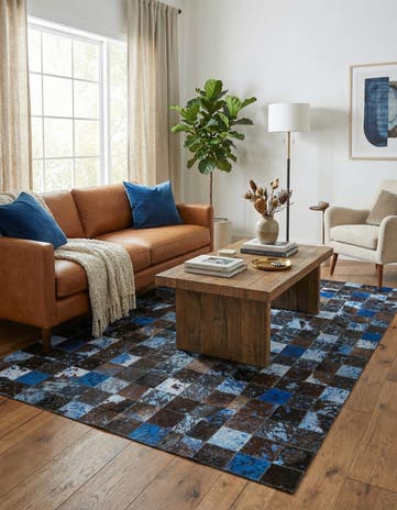 4' 7 x 6' 7 Cowhide Rug
