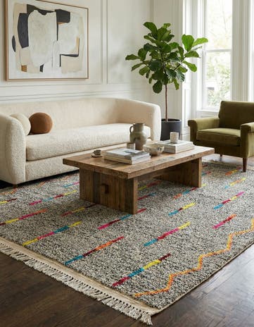5' x 6' 6 Hand Knotted Moroccan Wool Rug