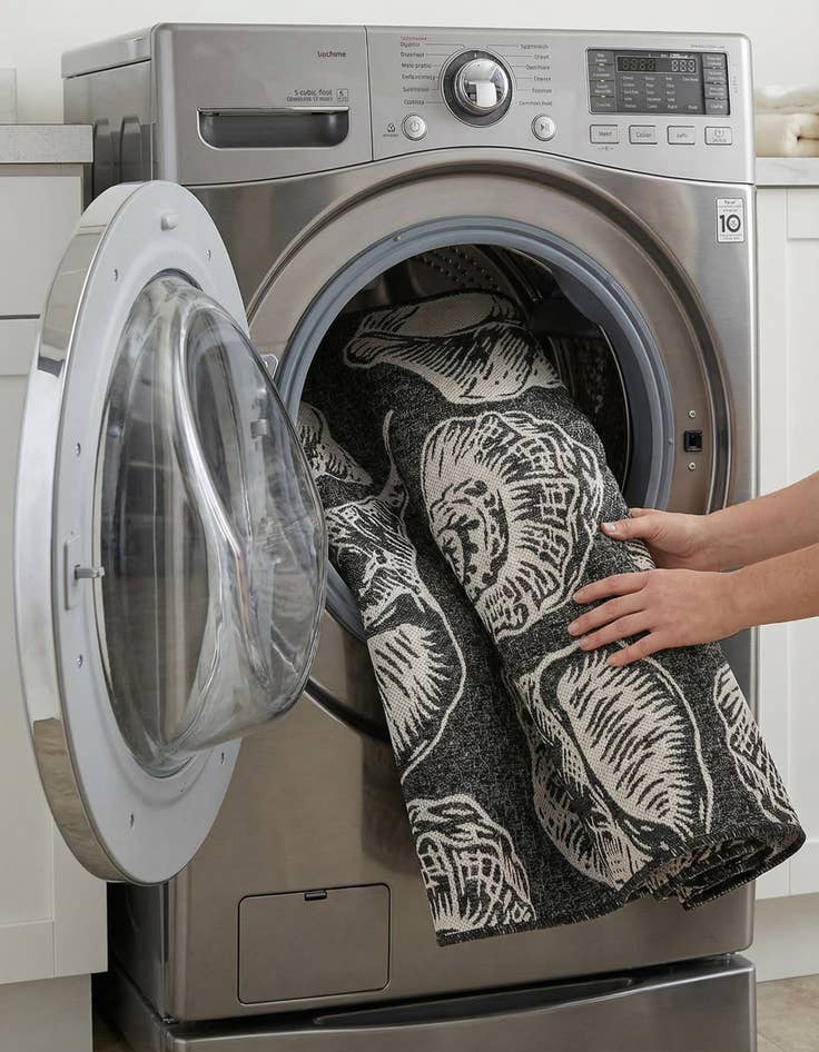 Detail image of  6' x 9'  Washable Coastal Indoor / Outdoor Rug