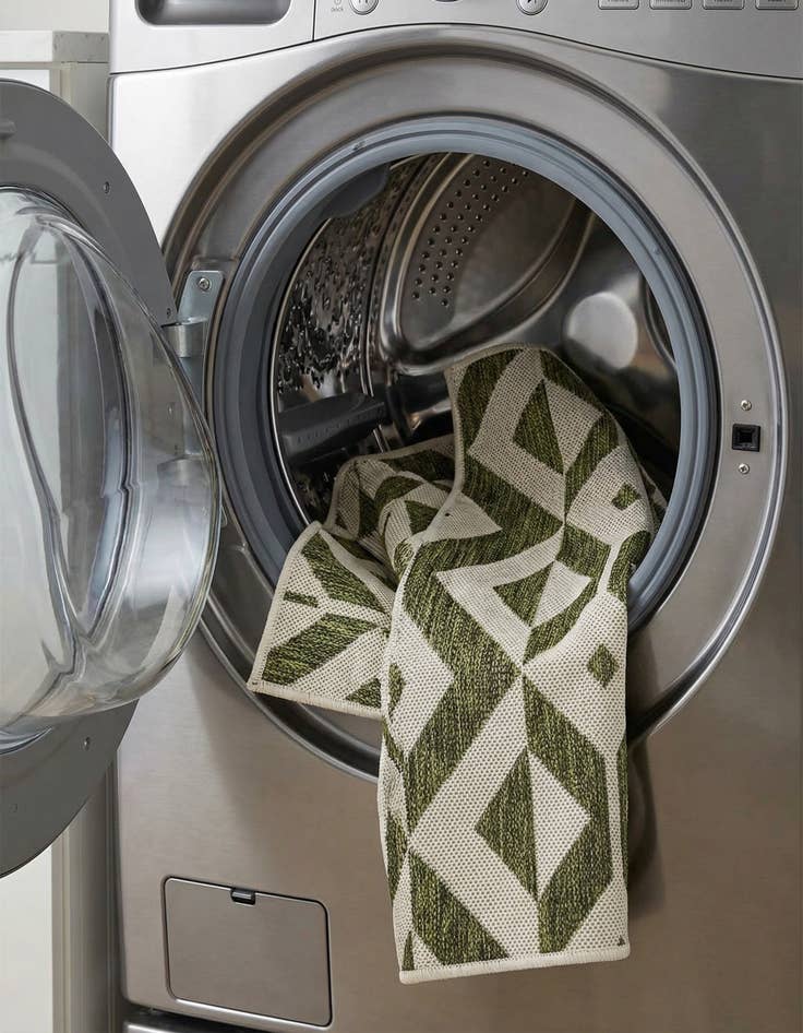 Detail image of 2' x 3'  Washable Jill Zarin Napa Indoor / Outdoor Rug