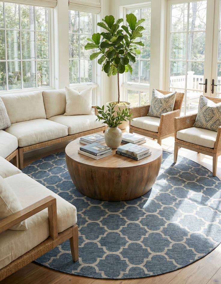 Detail image of 13' x 13'  Washable Trellis Indoor / Outdoor Round Rug