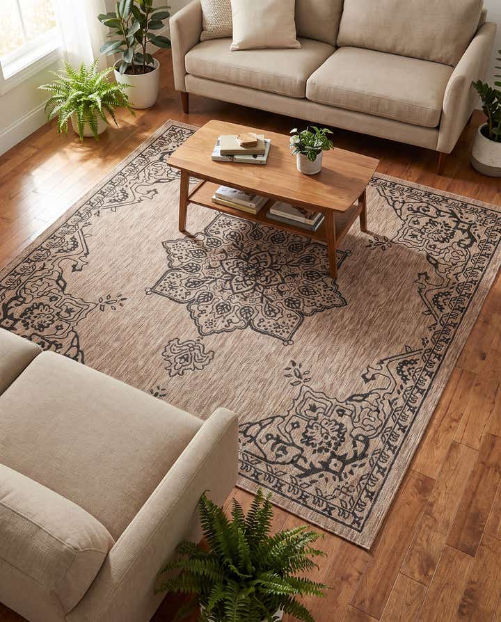 7' 10 x 7' 10 Easy-Clean Traditional Indoor / Outdoor Square Rug