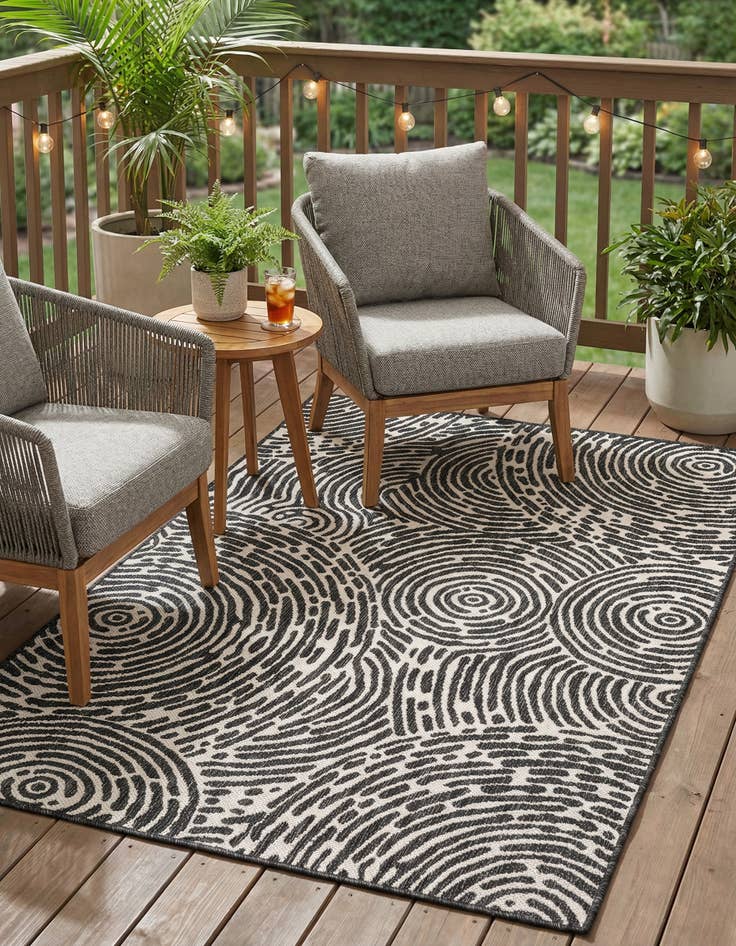 Detail image of 4' x 6' Easy-Clean Modern Indoor / Outdoor Rug