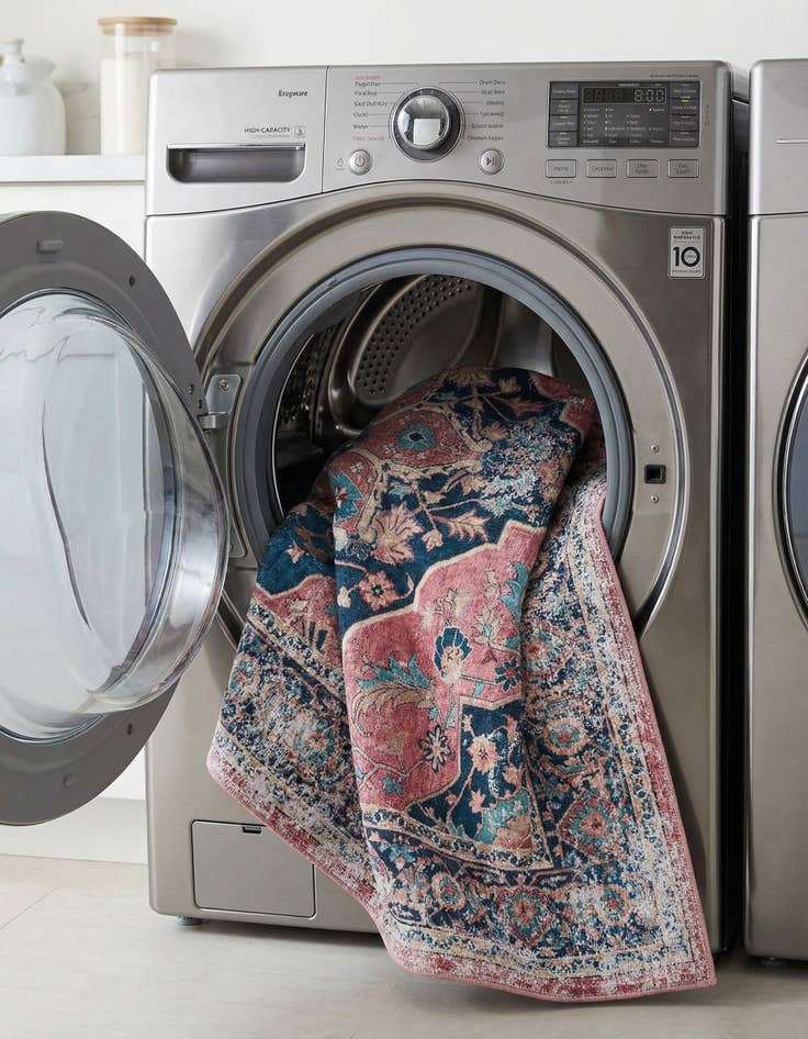 Detail image of 7' 10 x 7' 10  Washable Yara Square Rug