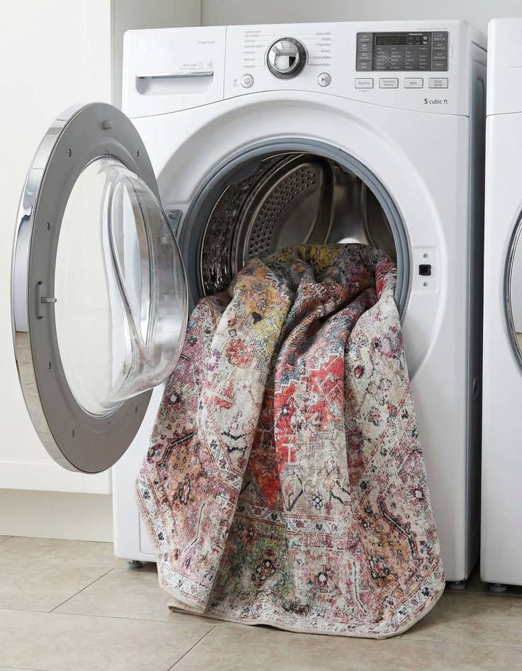 Detail image of 7' 10 x 7' 10  Washable Yara Octagon Rug