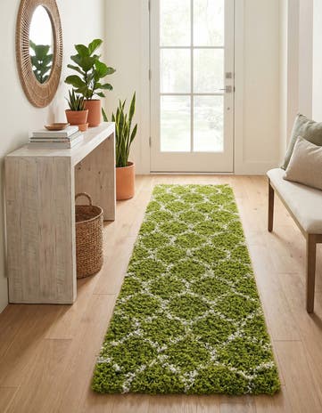 2' 7 x 10' Lattice Shag Runner Rug