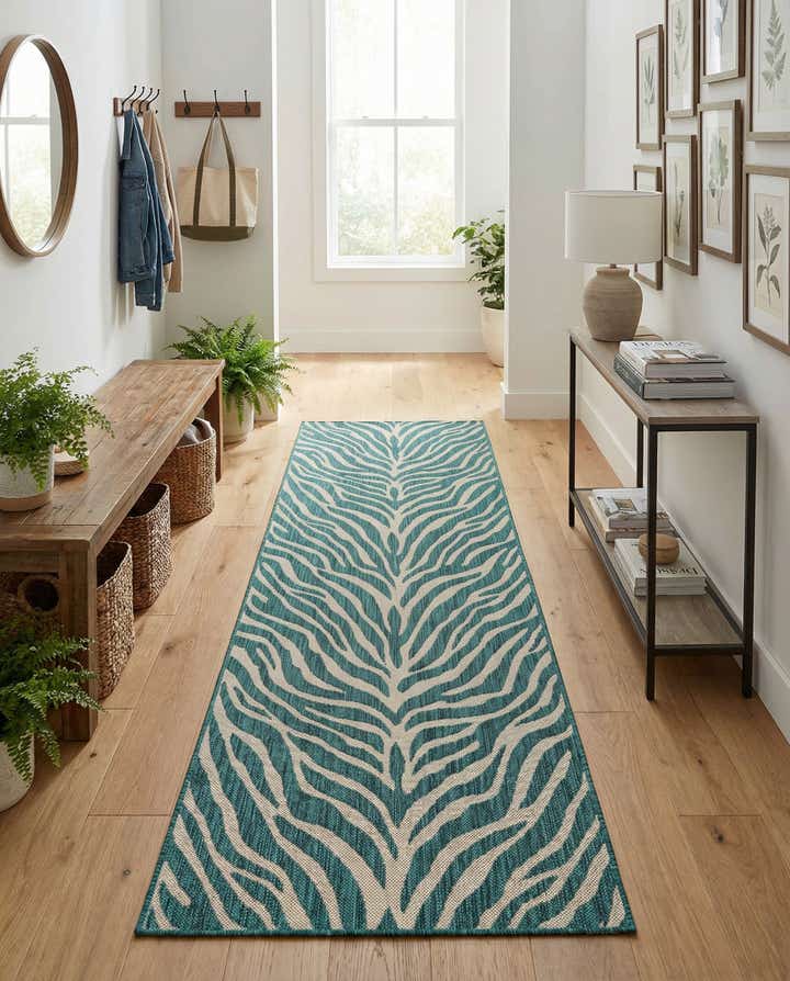 2' 7 x 10' Easy-Clean Safari Indoor / Outdoor Runner Rug