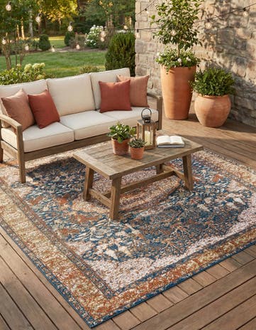 7' 10 x 10' Easy-Clean Traditional Indoor / Outdoor Rug