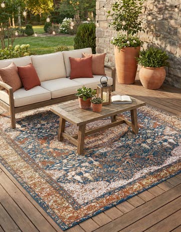 7' 10 x 10' Easy-Clean Traditional Indoor / Outdoor Rug