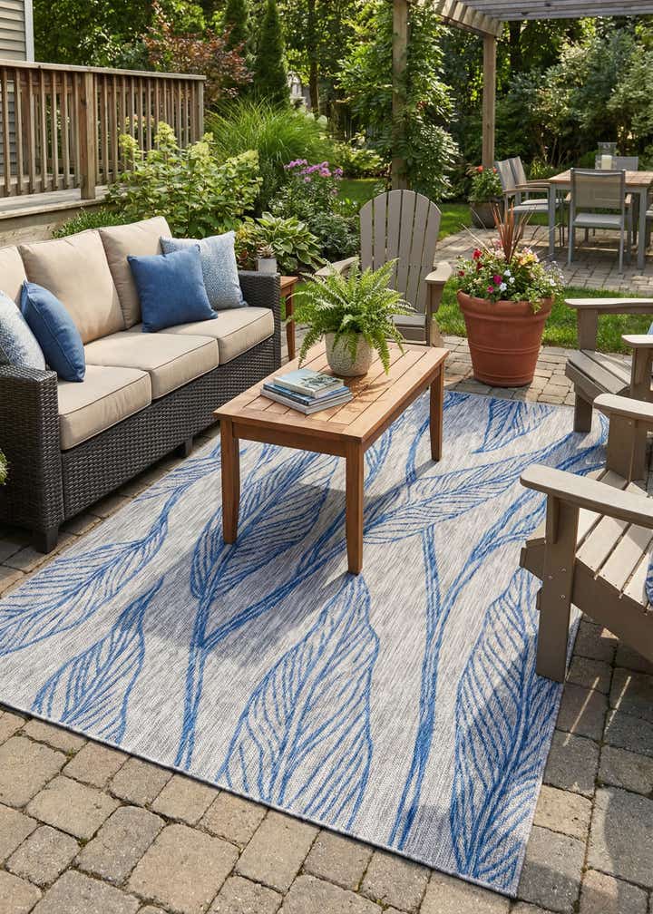 6' x 9' Easy-Clean Botanical Indoor / Outdoor Rug
