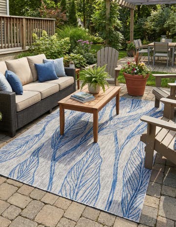 Light Gray Easy-Clean Botanical Indoor / Outdoor Rug
