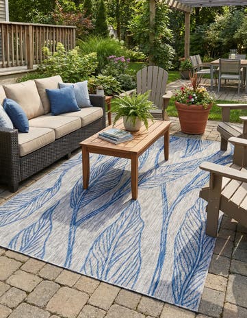 Light Gray Easy-Clean Botanical Indoor / Outdoor Rug