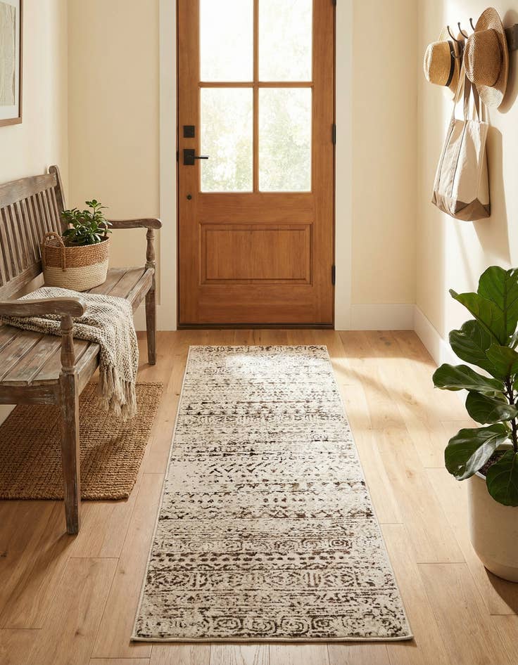 Detail image of 2' x 6' Hermitage Runner Rug